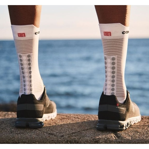 Compressport | Pro Racing Socks Run V4.0 High | Hardloopsokken | trrail.com
