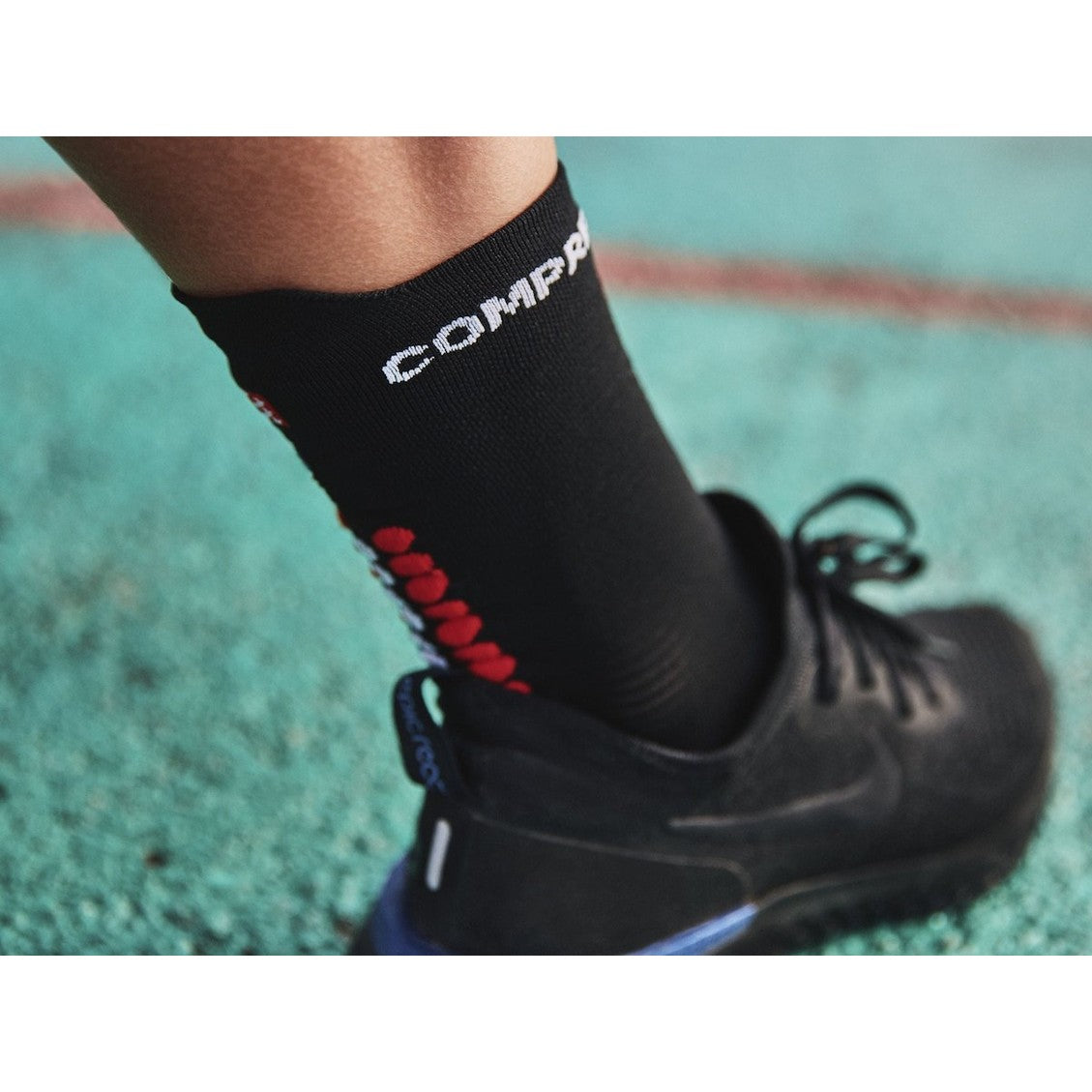 Compressport | Pro Racing Socks Run V4.0 High | Hardloopsokken | trrail.com
