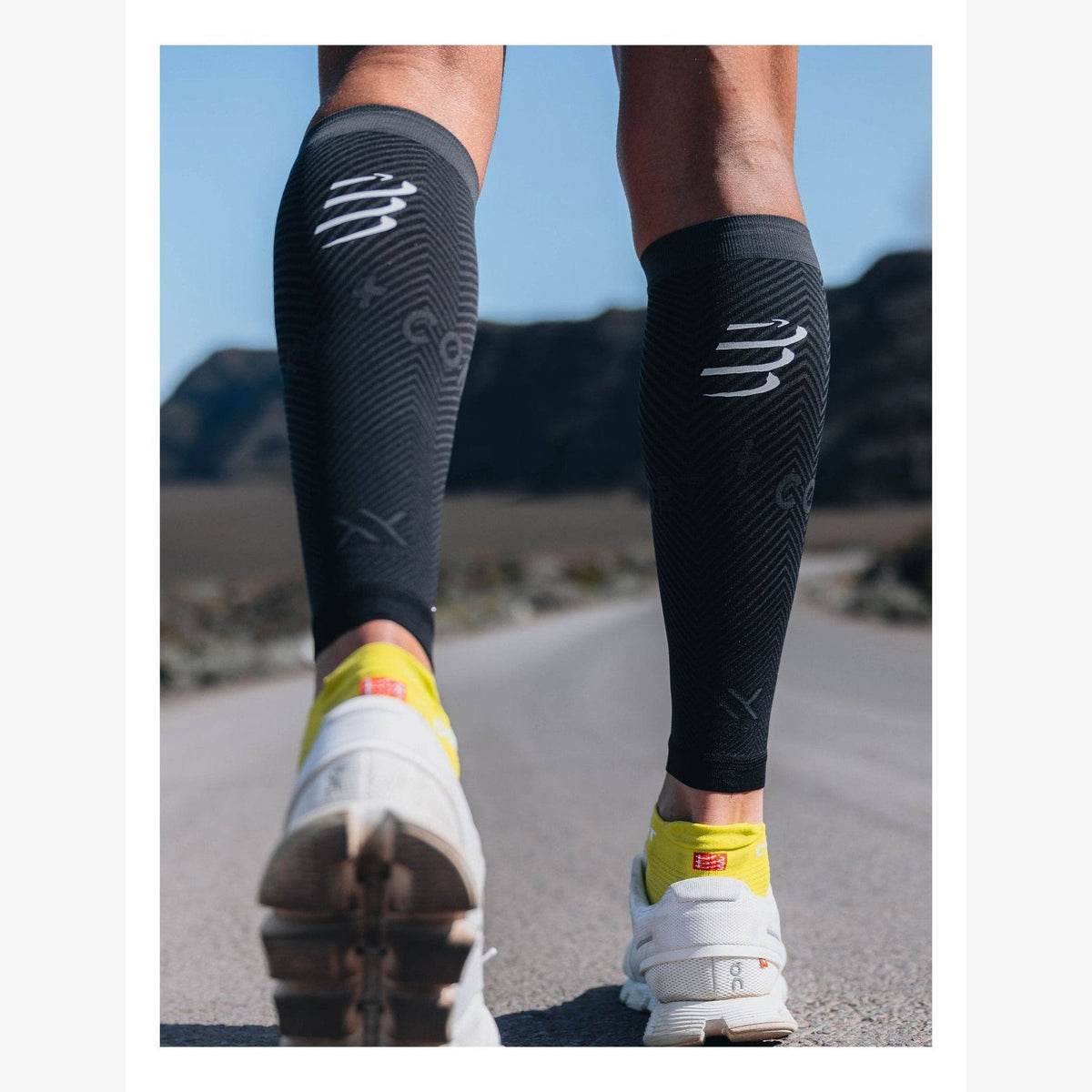 Compressport R2 Oxygen Calf Sleeves | trrail.com