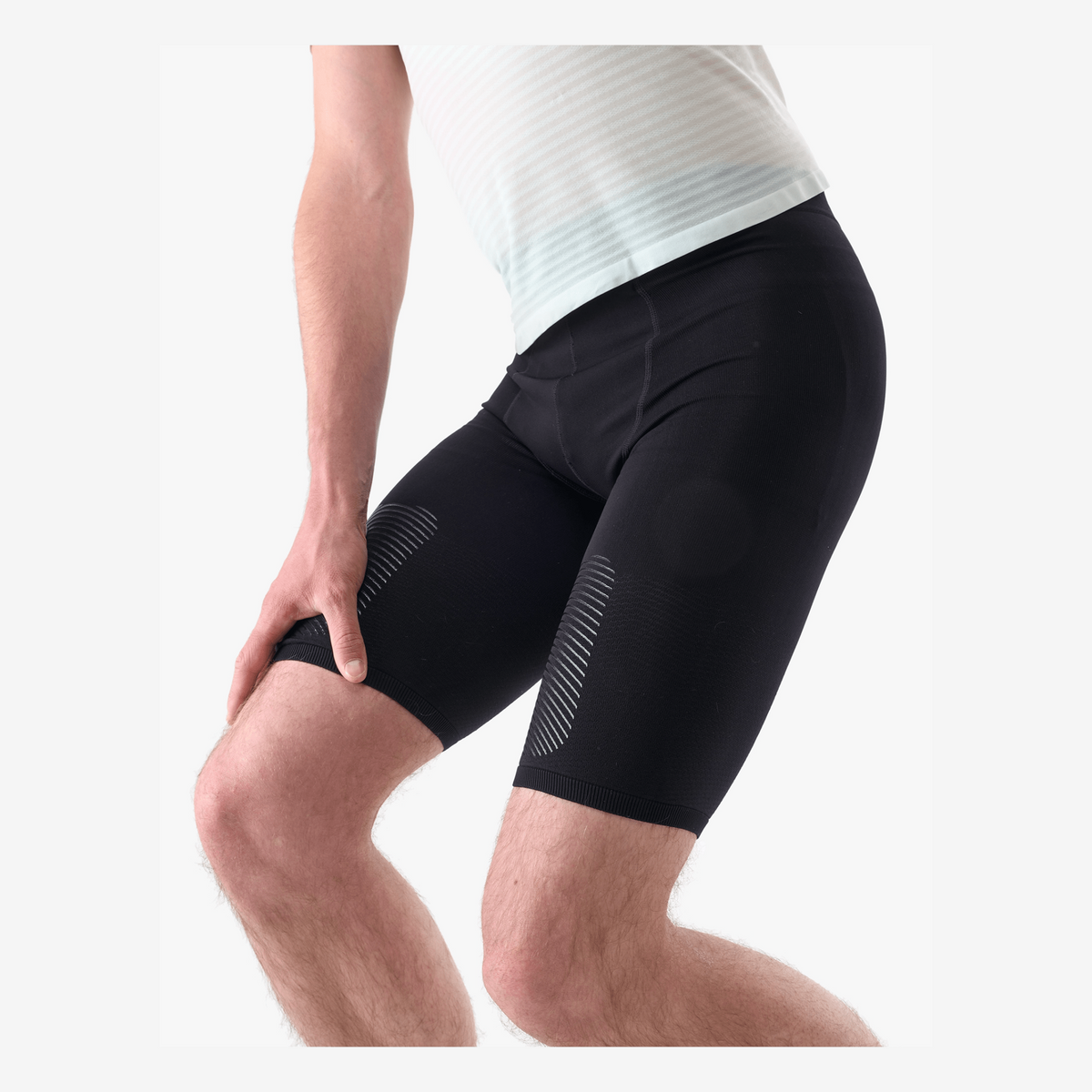 Compressport Trail Under Control Short Heren | trrail.com