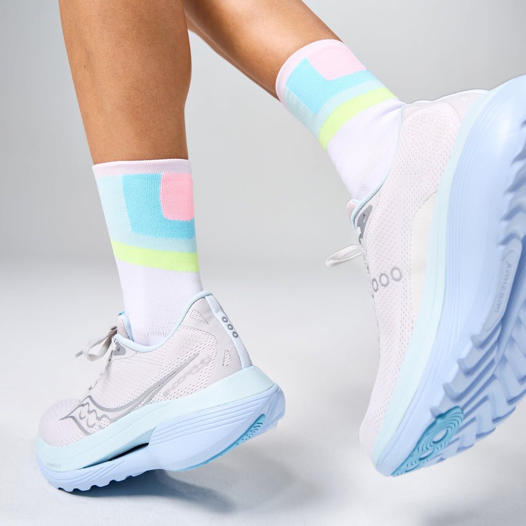 Feetures Elite Light Cushion Mini Crew V2 | trrail.com