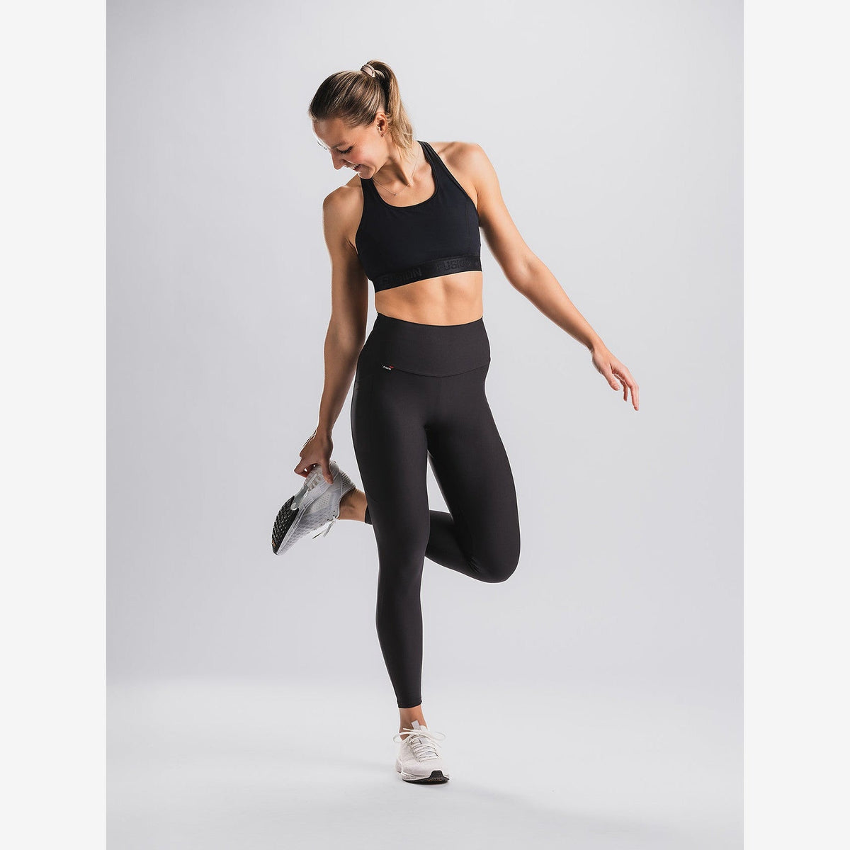 Fusion High Rise Tight Dames | trrail.com