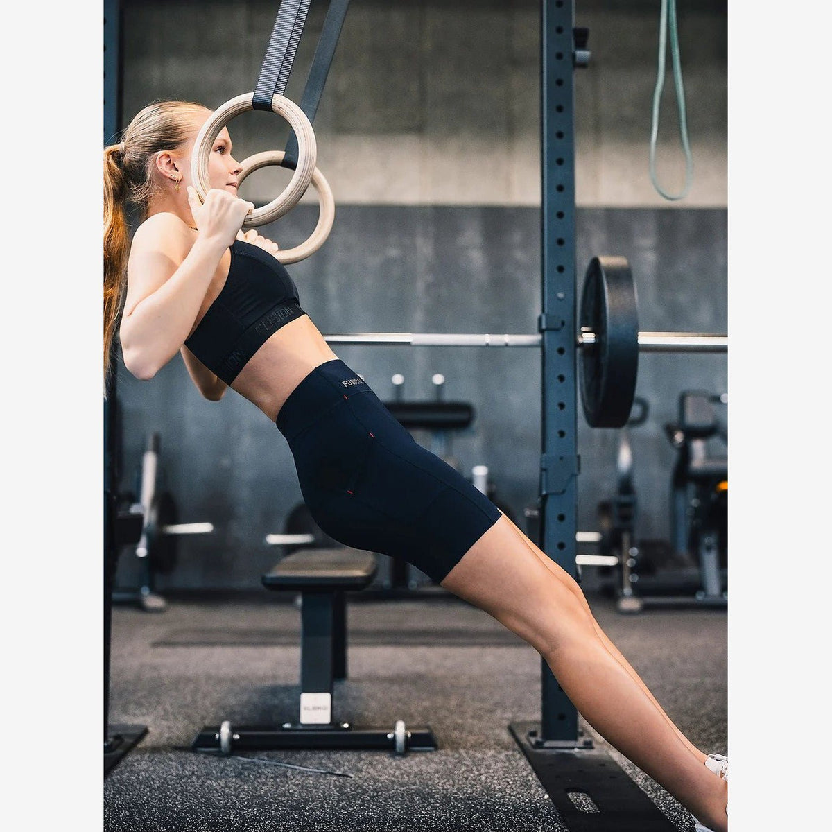 Fusion Short Training Tight Dames | trrail.com