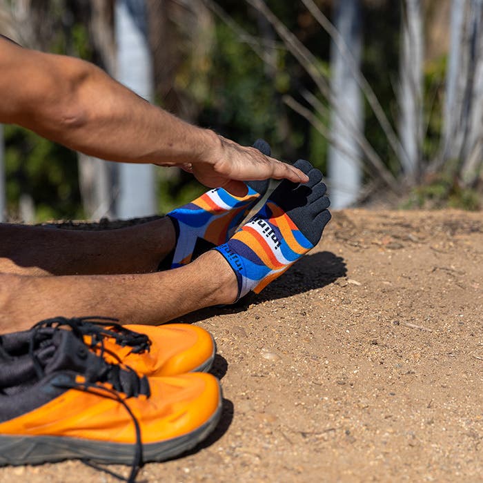 Injinji Run No-Show Lightweight Spectrum | trrail.com