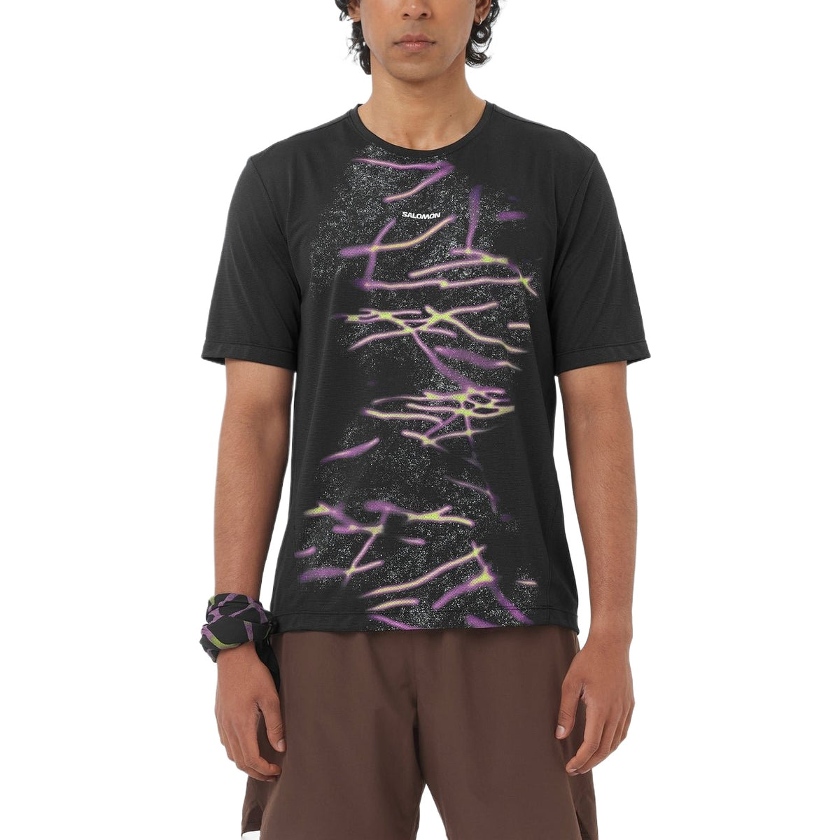 Salomon Shakeout Core Tee GFX Heren | trrail.com