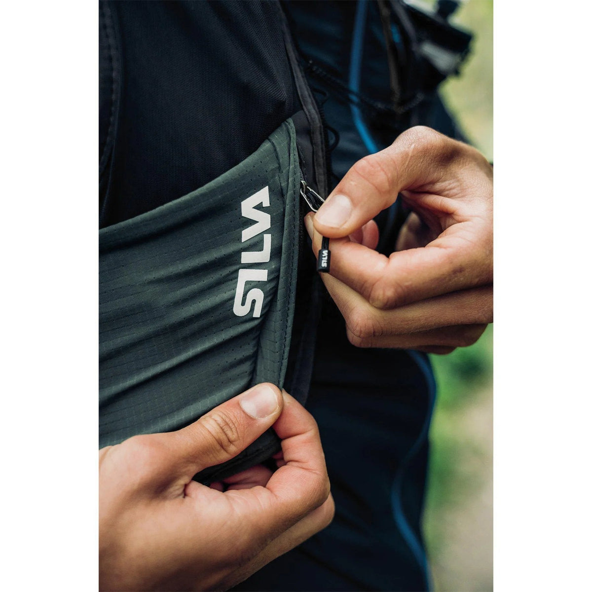 Silva Strive Fly Vest (3 Liter) | trrail.com