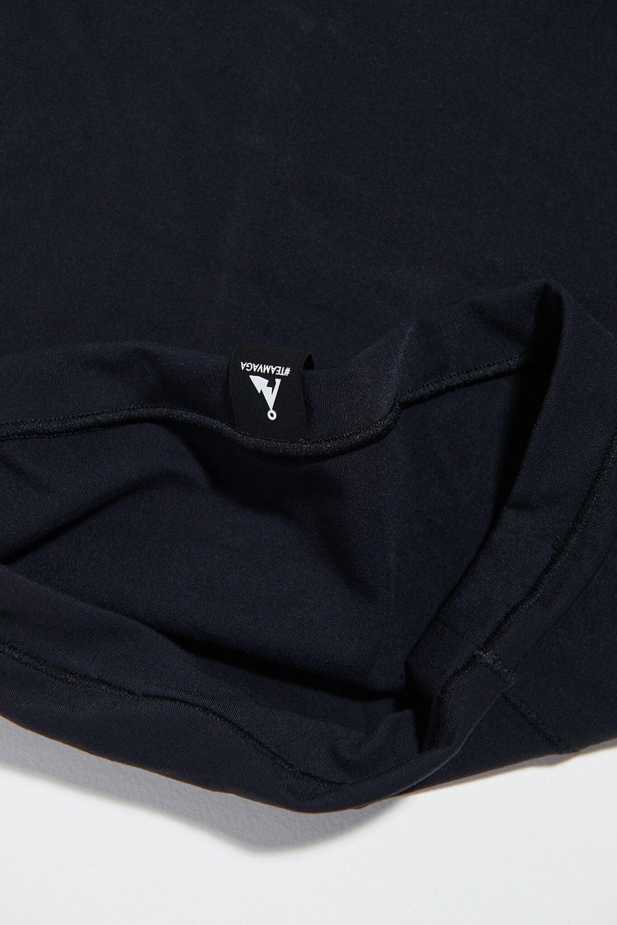 Våga Midweight Neck Gaiter | trrail.com