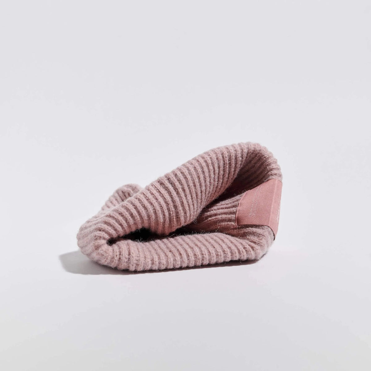 Våga Midweight Beanie in pink – inside of the knitted beanie