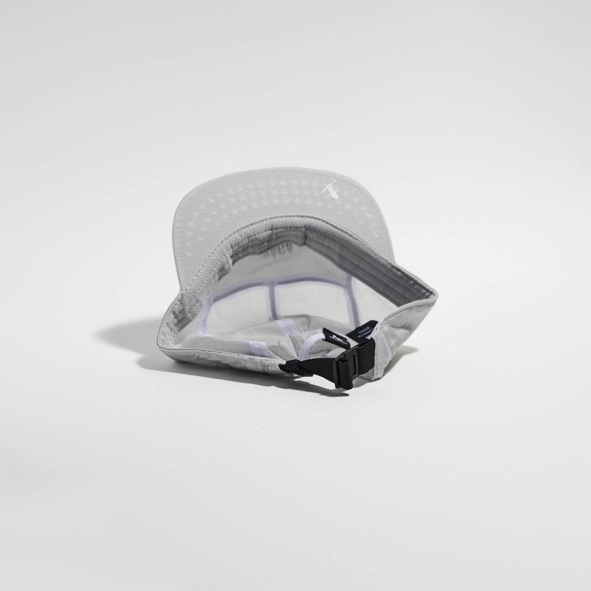 Våga Wind Resistant Cap | trrail.com