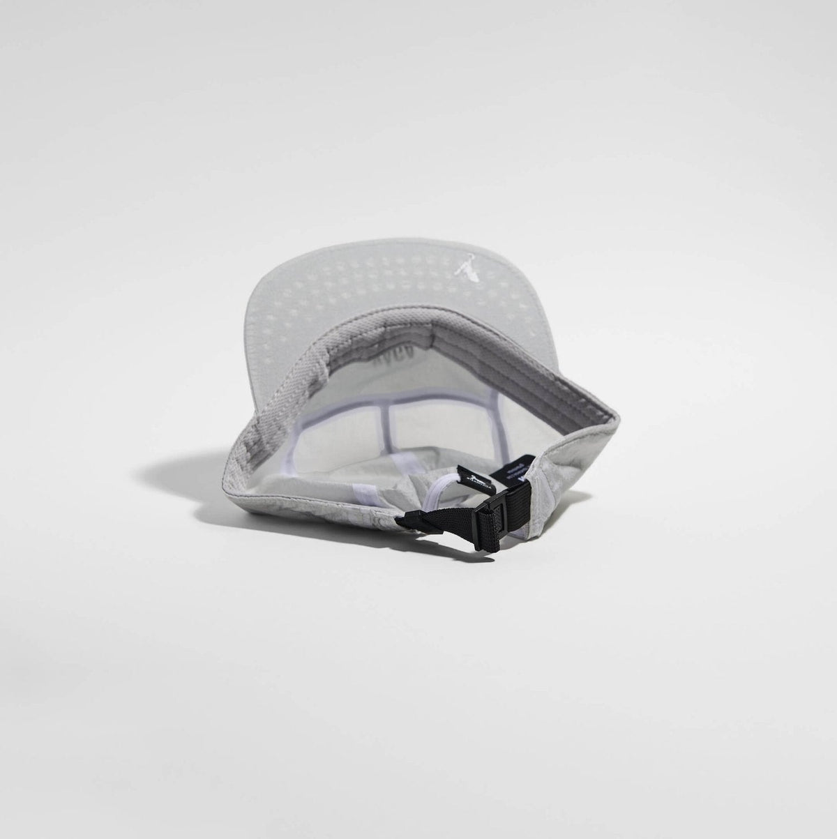 Våga Wind Resistant Cap | trrail.com
