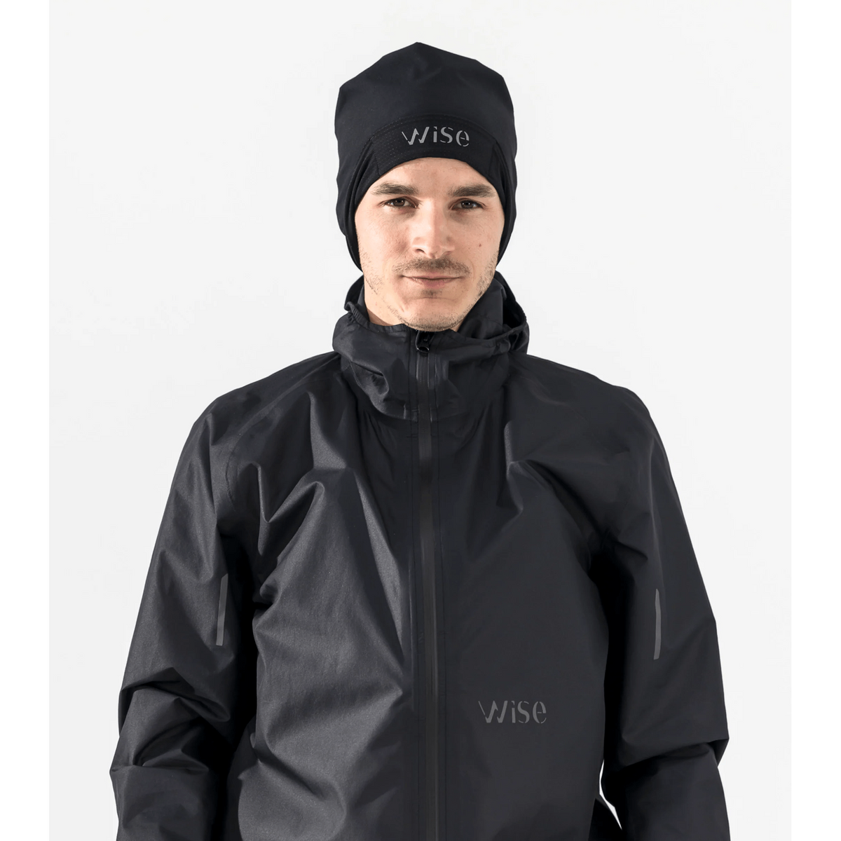 Wise | Ultimate Beanie | Hardloopmuts | Zwart | trrail.com