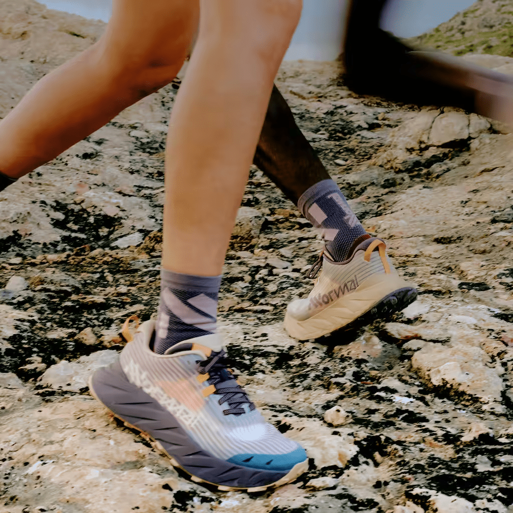 Foam in trailschoenen uitgelegd: EVA, PEBA, eTPU, superfoams en alle marketingtermen - trrail.com