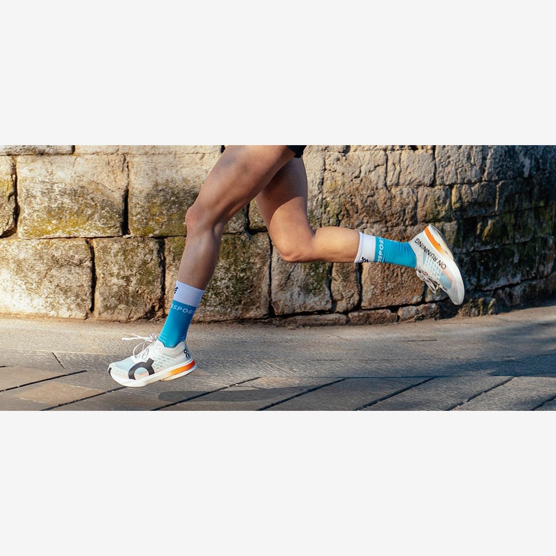 Compressport Mid Compression Socks V2.0 | trrail.com