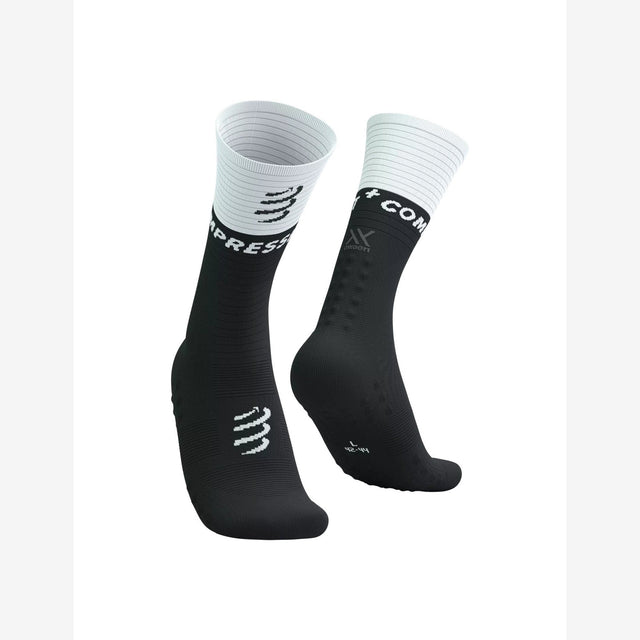 Compressport Mid Compression Socks V2.0 | trrail.com