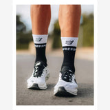 Compressport Mid Compression Socks V2.0 | trrail.com