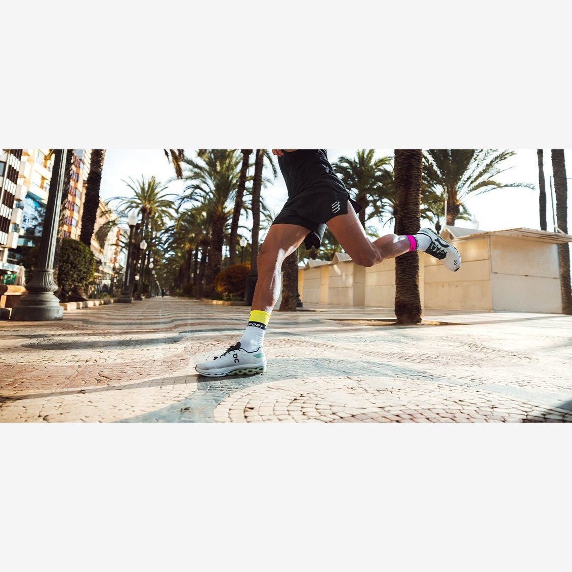 Compressport Mid Compression Socks V2.0 | trrail.com