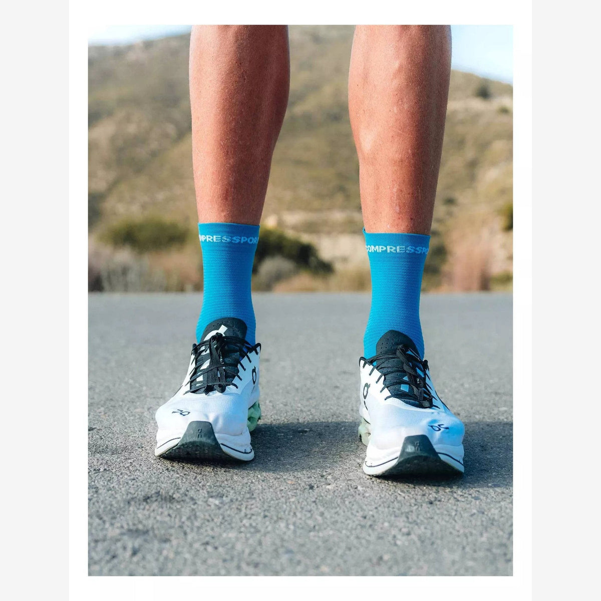 Compressport Pro Racing Socks Run V4.0 High | trrail.com