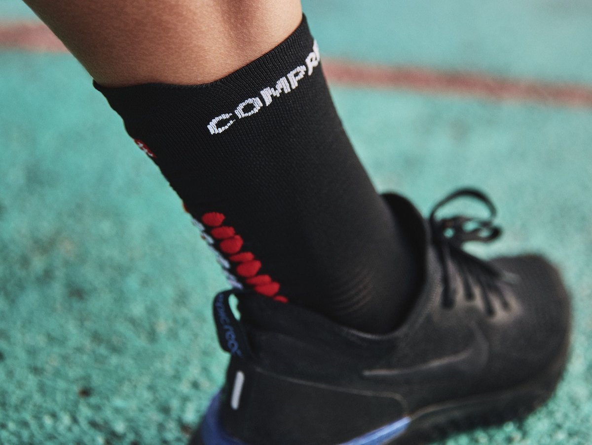 Compressport | Pro Racing Socks Run V4.0 High | Hardloopsokken | trrail.com