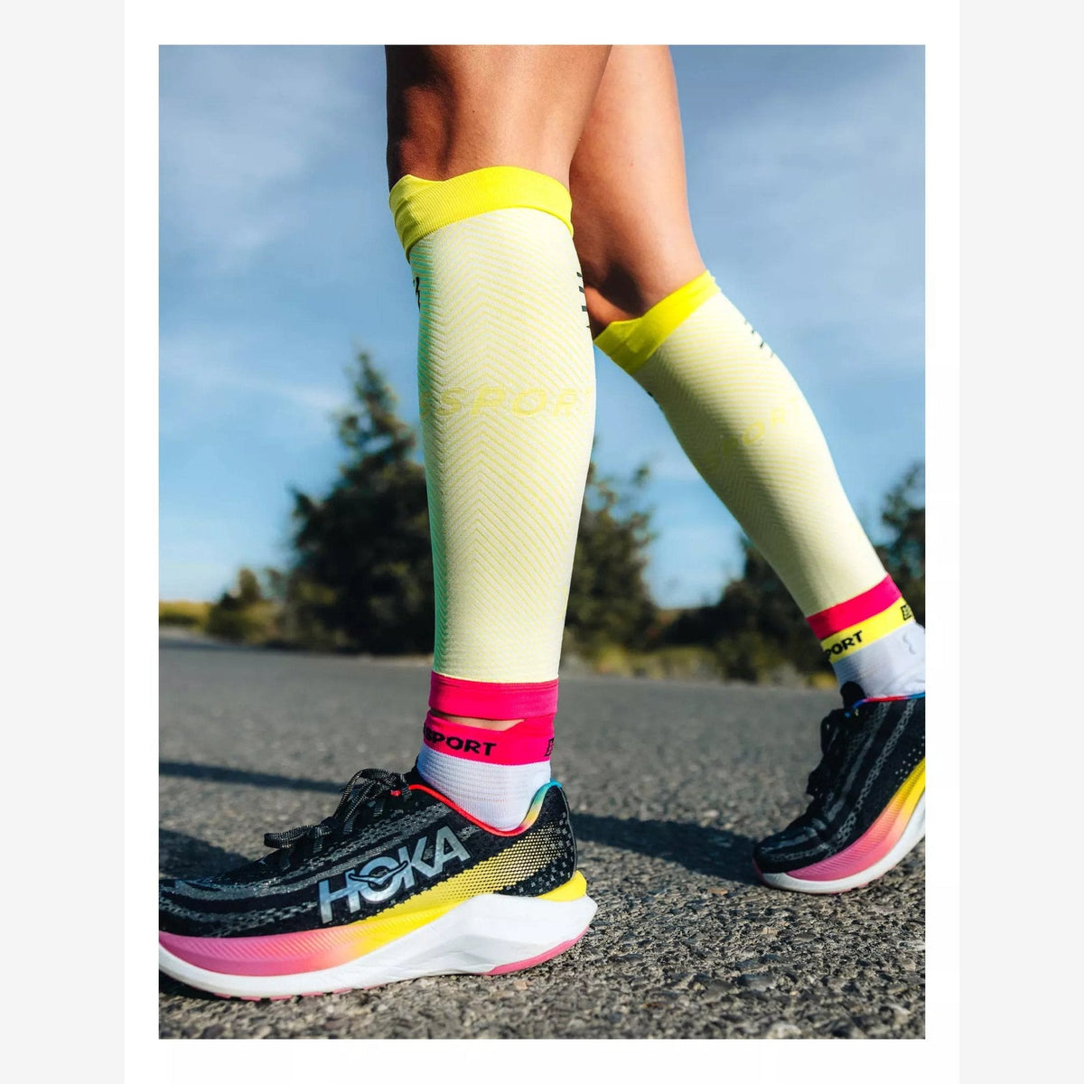 Compressport R2 Oxygen Calf Sleeves | trrail.com