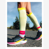 Compressport R2 Oxygen Calf Sleeves | trrail.com