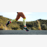 Compressport R2 Oxygen Calf Sleeves | trrail.com