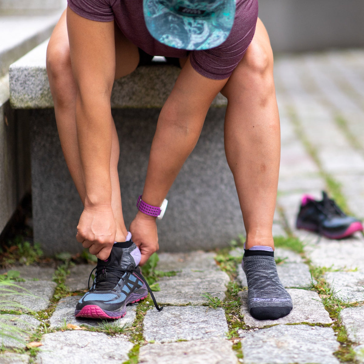 Darn Tough 1047 Run No Show Dames | trrail.com