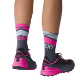 Dynafit | Ultra Crew Socks | Road Sucks | Trailrunsokken | trrail.com