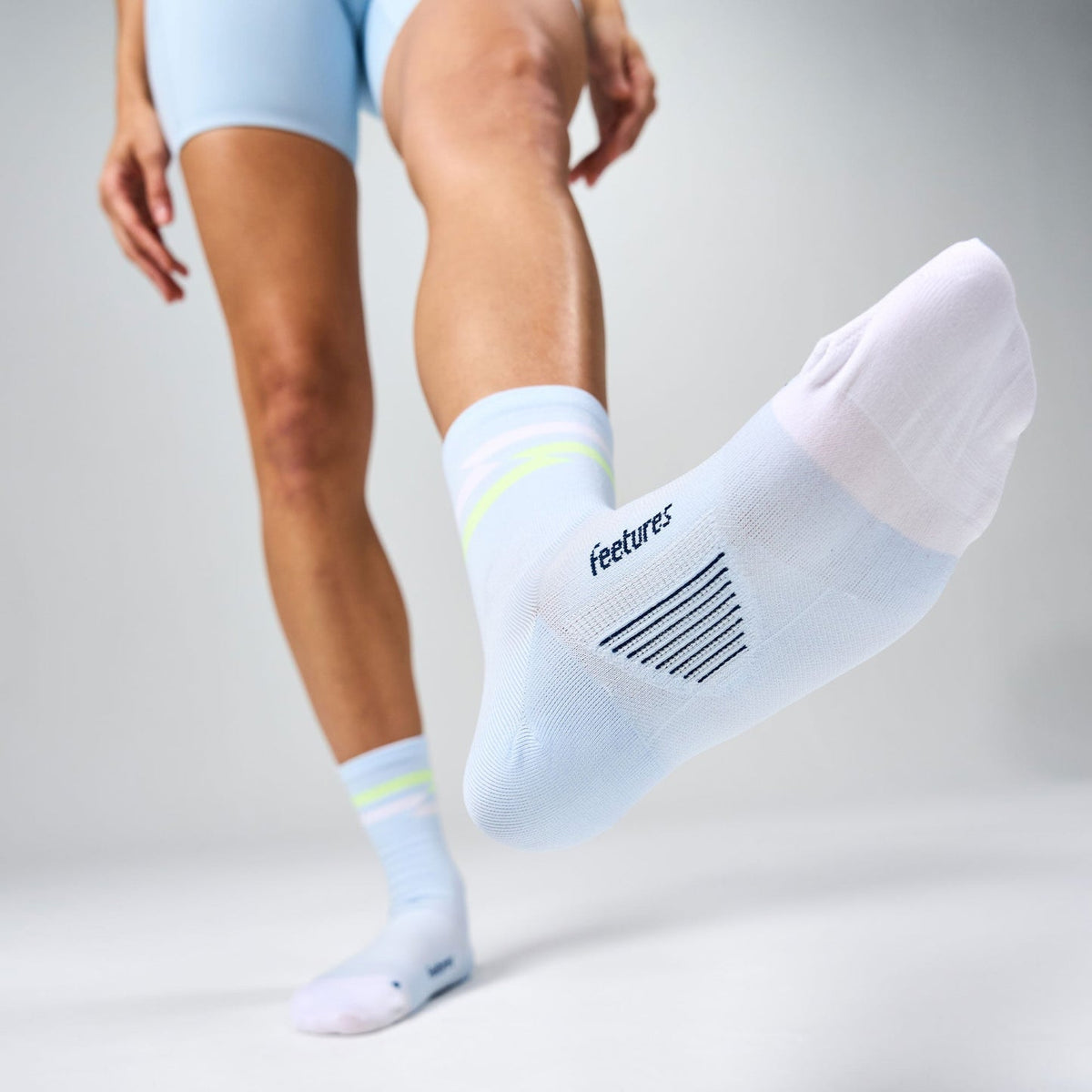 Feetures Elite Ultra Light Mini Crew V2 | trrail.com