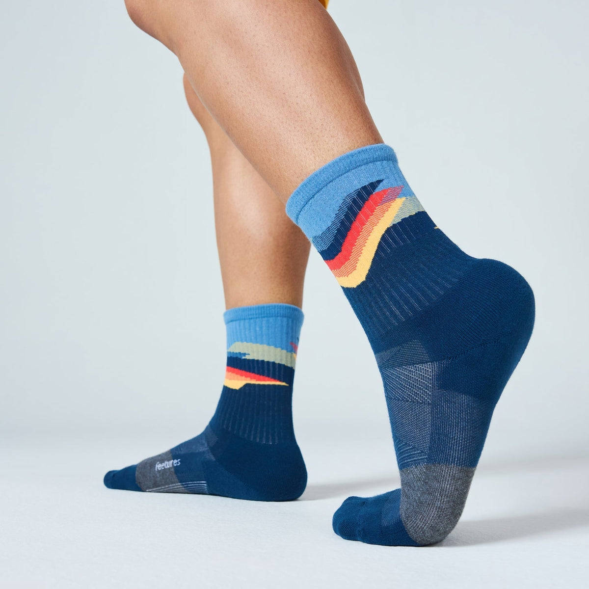 Feetures Trail Max Cushion Mini Crew | trrail.com