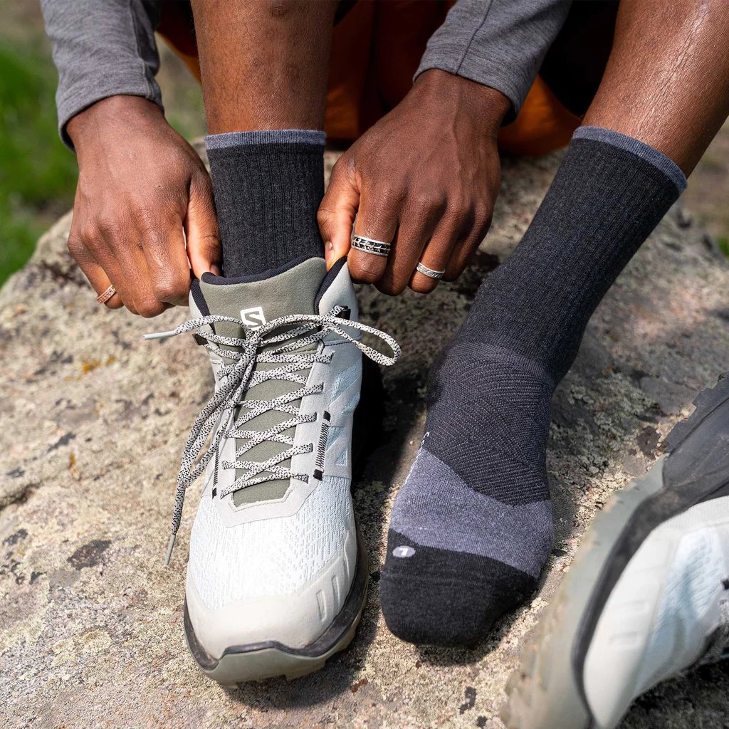 Feetures Trail Max Cushion Mini Crew | trrail.com