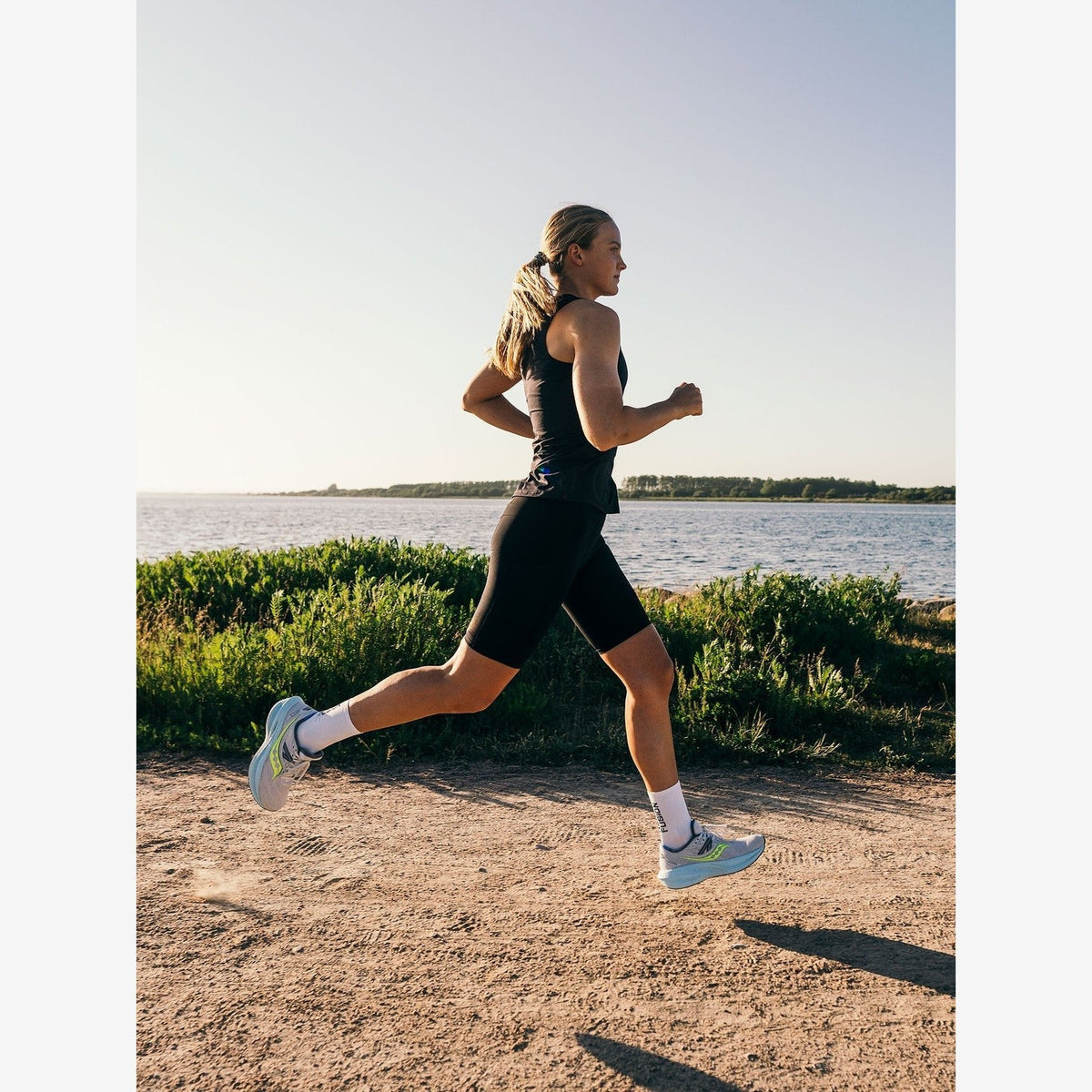 Fusion Tempo Run Tights | trrail.com