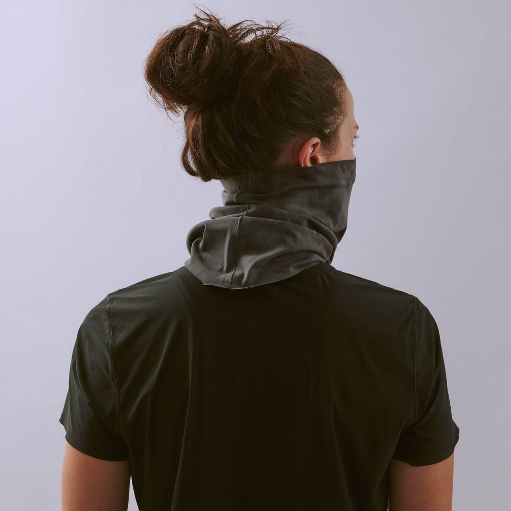 Våga Tie Dye Lightweight Neck Gaiter | trrail.com