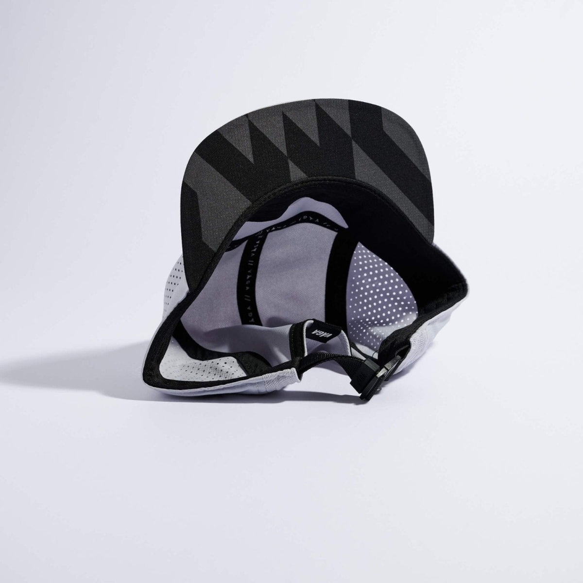 Våga | Feather Racing Cap | Hardloopcap - trrail.com
