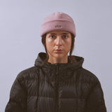 Våga Fleece Beanie in oudroze – gedragen, vooraanzicht